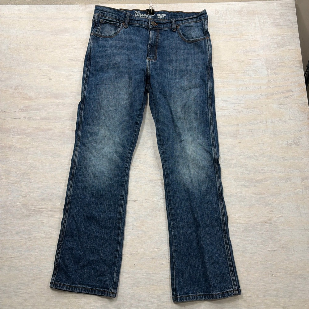 Wrangler Jeans Retro Relaxed Boot 36x32 Blue Denim Western Mens